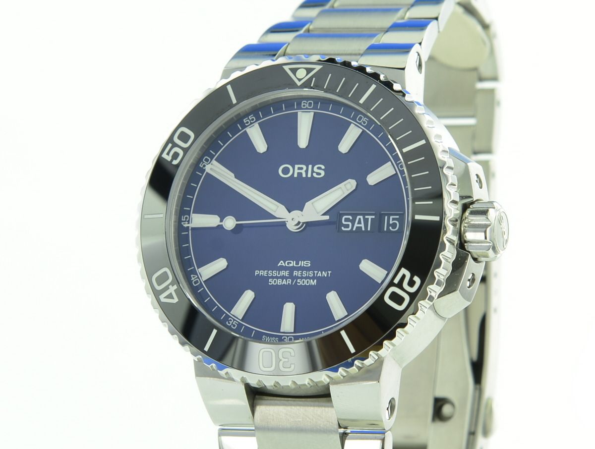 Oris Aquis Big Day Date 01 752 7733 4135