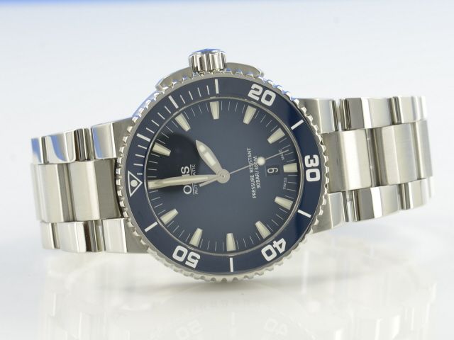 Oris Aquis Date