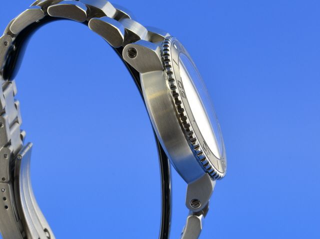 Oris Aquis Date Automatik