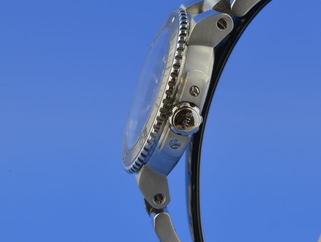 Oris Aquis Date Automatik