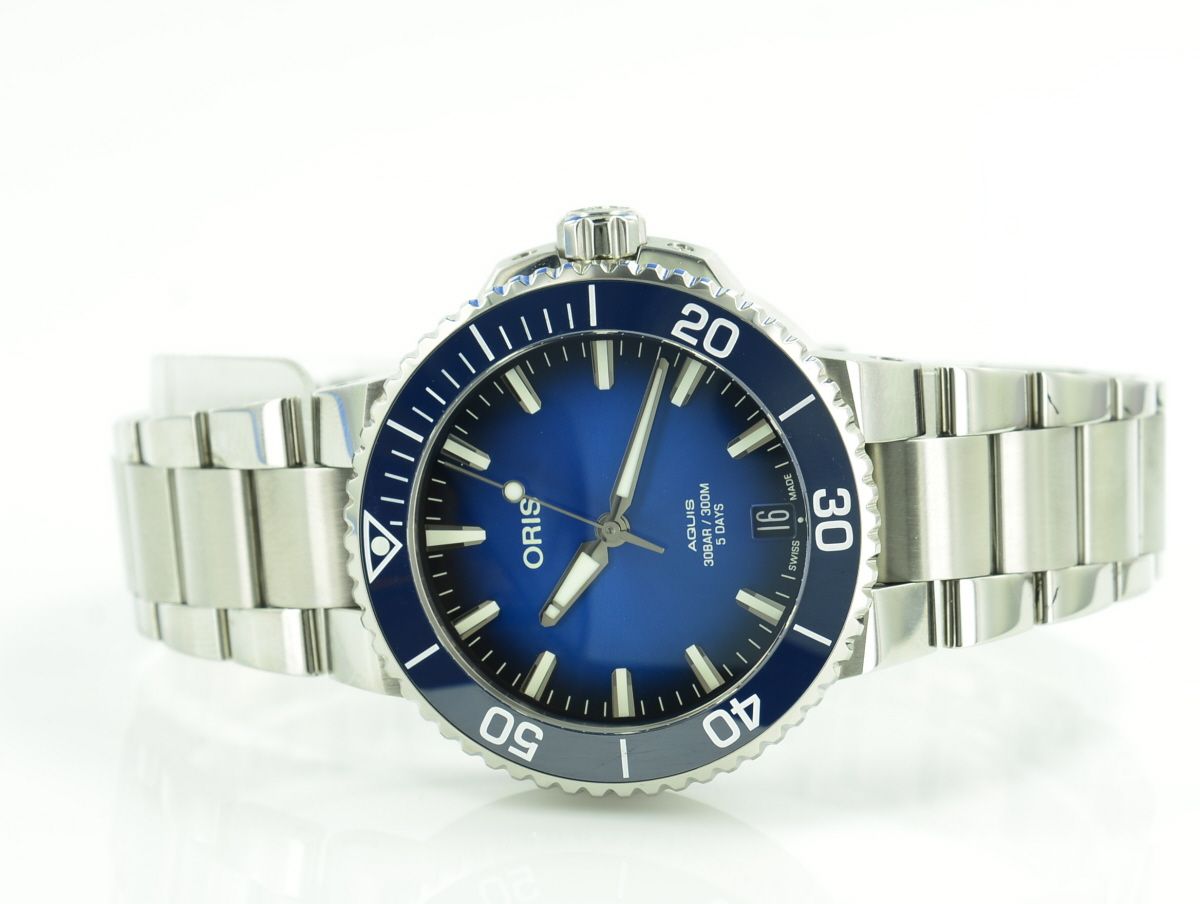 Oris Aquis Date, Caliber 400 7769