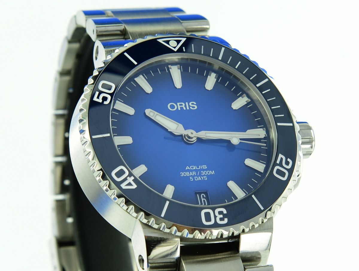 Oris Aquis Date, Caliber 400 7769