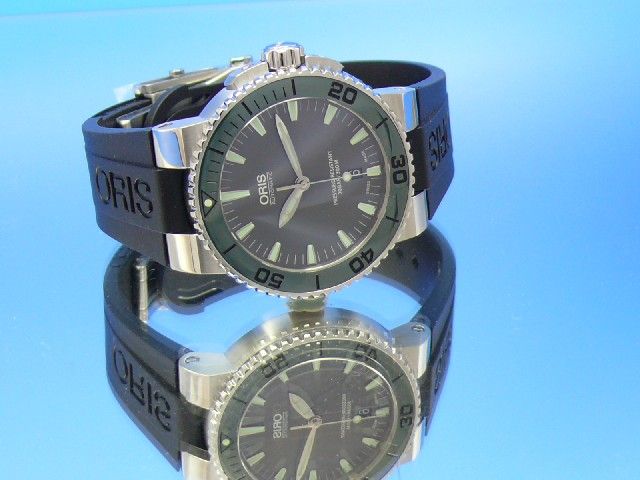 Oris Aquis Date
