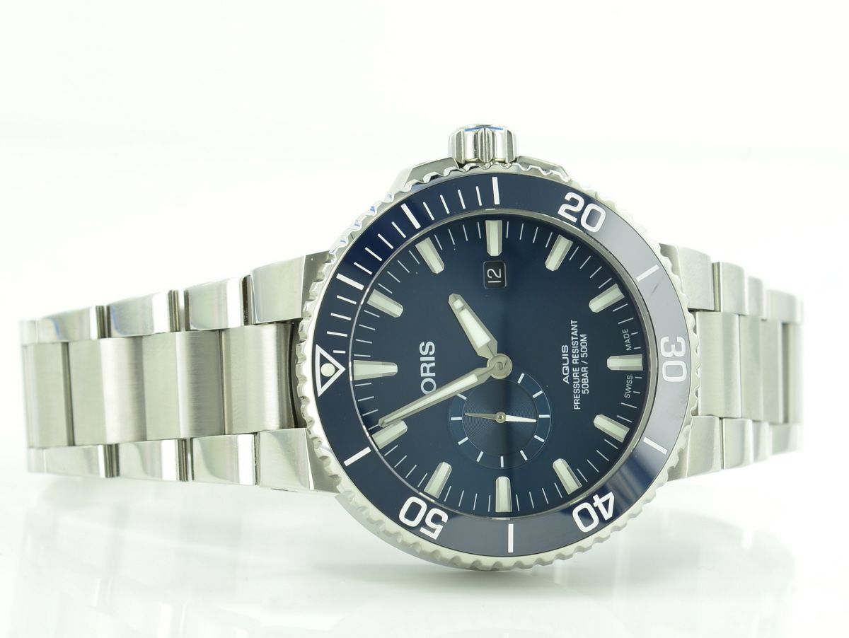 Oris Aquis Small Second, Date