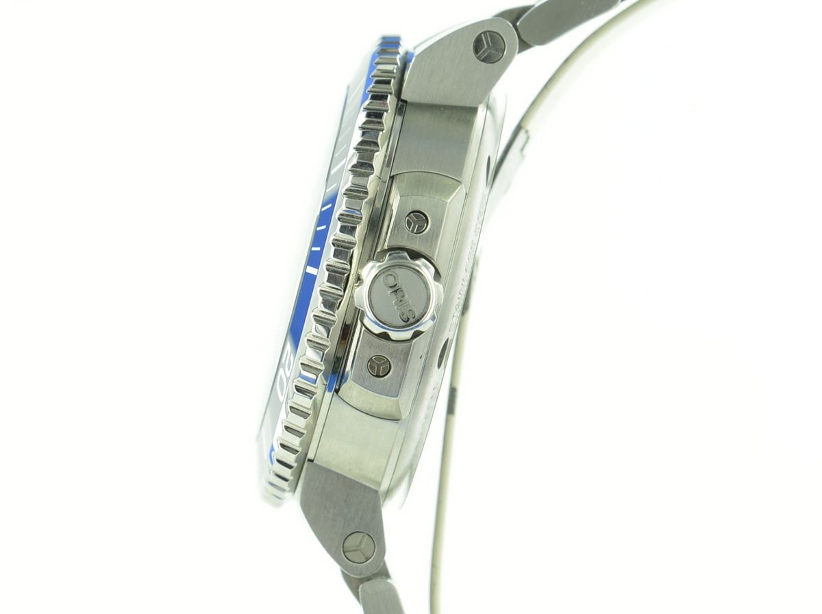 Oris Aquis Small Second, Date