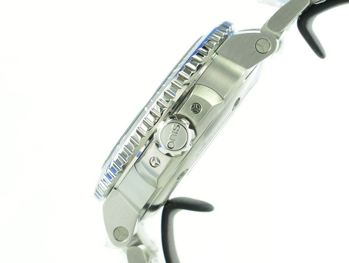 Oris Aquis Small Second Date