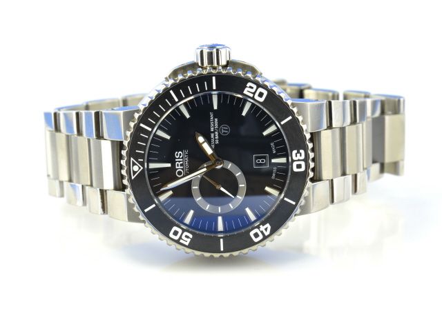 Oris Aquis Small Second Date