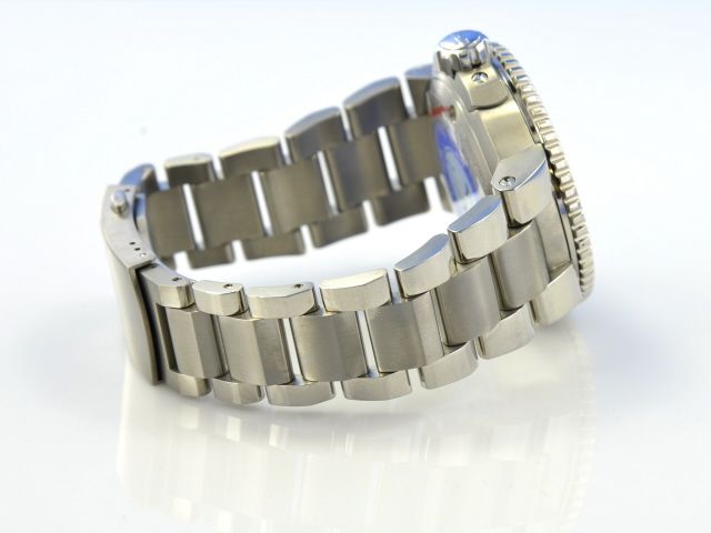 Oris Aquis Tubbataha Limited Edition