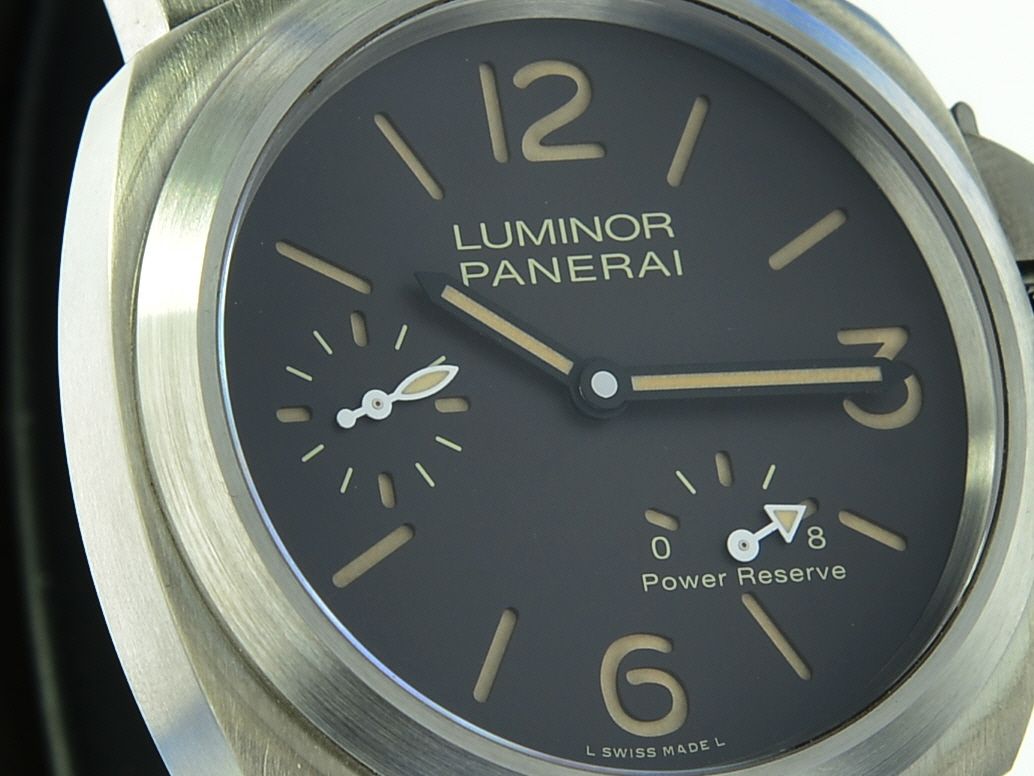 Panerai Luminor 8 Days Power Reserve 44 Titanium PAM00797