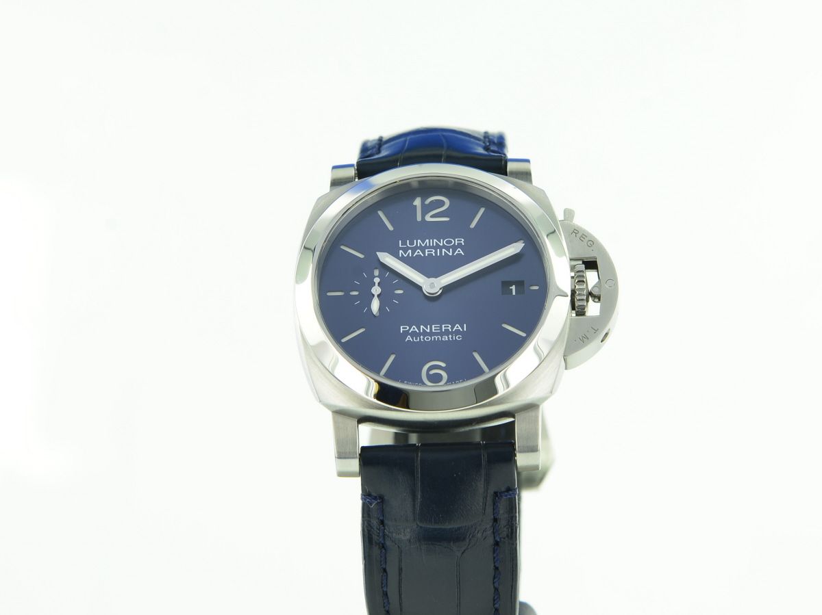 Panerai Luminor Quaranta PAM01370 - 40mm