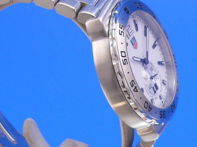 TAG Heuer Formula 1 Panoramadatum