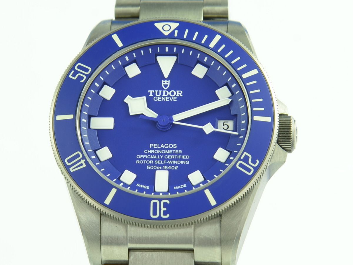 TUDOR Pelagos blaues Zifferblatt Herrenuhr Titan Armband