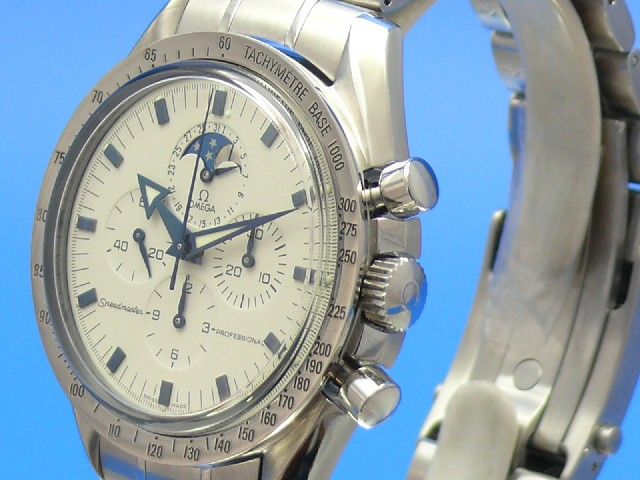 Omega Speedmaster Moonwatch Professional Moon Phase