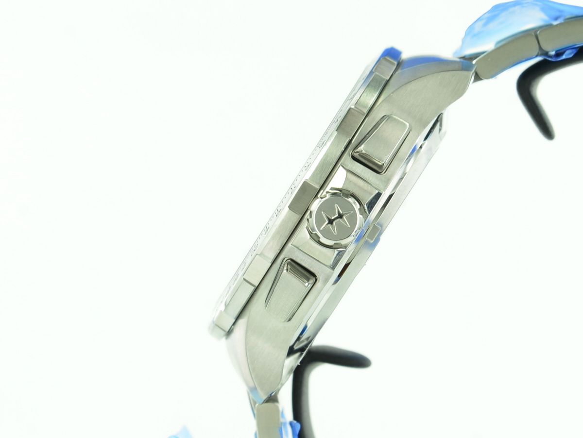 Hamilton Khaki Aviation X-Wind GMT Chrono Quartz