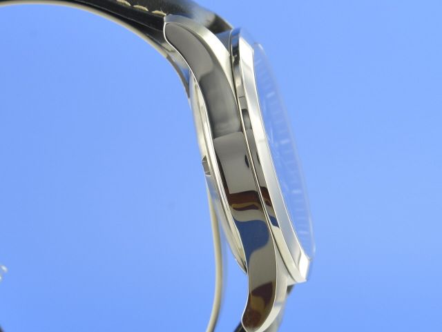 Longines Conquest 43 mm Quarz