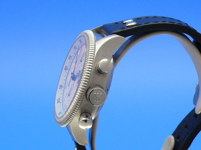 Revue Thommen Fliegeruhr Automatik