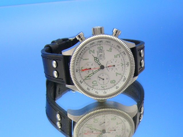 Revue Thommen Fliegeruhr Automatik