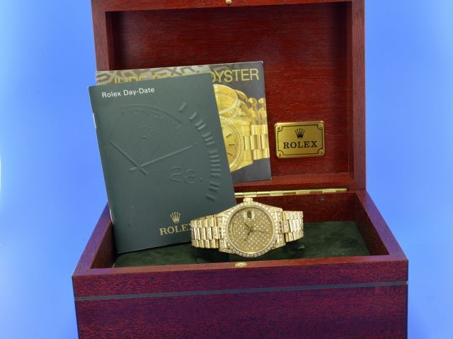 Rolex Day-Date mit Diamanten (nicht von Rolex die Steine)