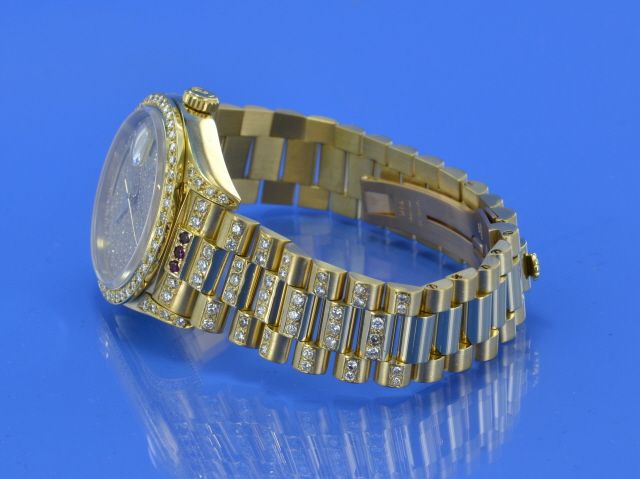 Rolex Day-Date mit Diamanten (nicht von Rolex die Steine)