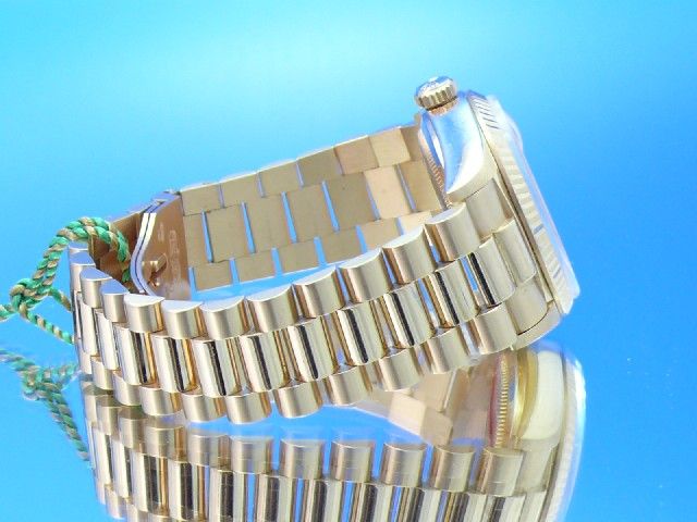 Rolex Oyster Perpetual Day-Date 18K/750 Gold