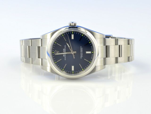 Rolex Oyster Perpetual 39 mm
