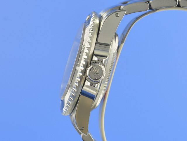 Rolex - Sea-Dweller 16600