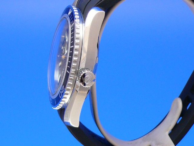 Omega Planet Ocean James Bond Casino Royale ltd