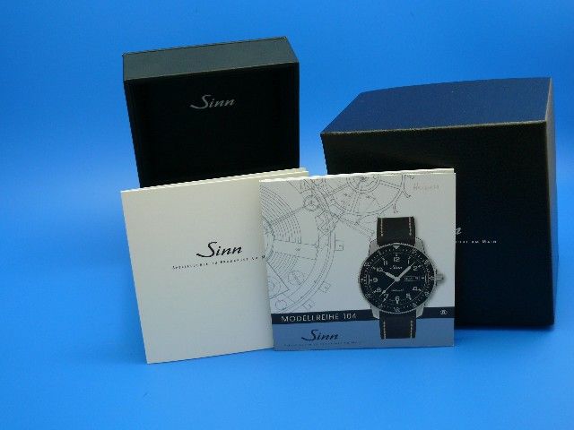 SINN 104 St Sa A klassische Fliegeruhr