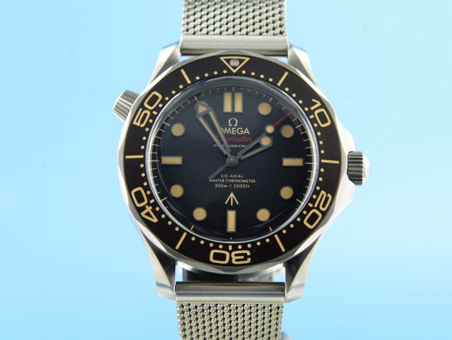 Omega Seamaster Diver 300 M 007 James Bond Edition