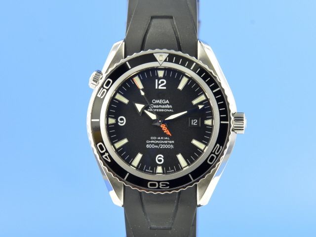 Omega Seamaster Planet Ocean Casino Royal James Bond