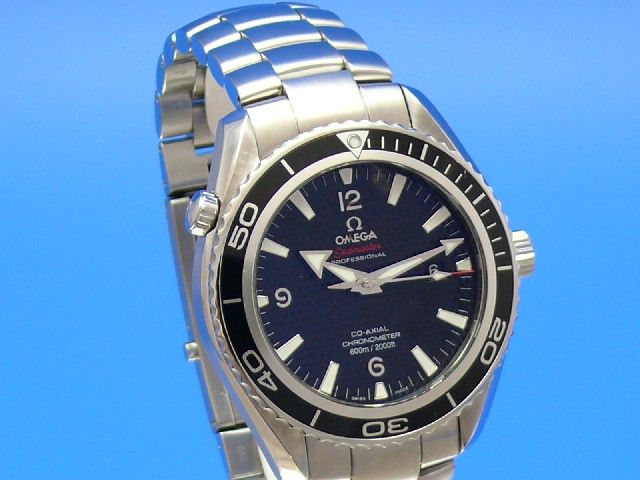 OMEGA Seamaster Planet Ocean Quantum of Solace James Bond 007