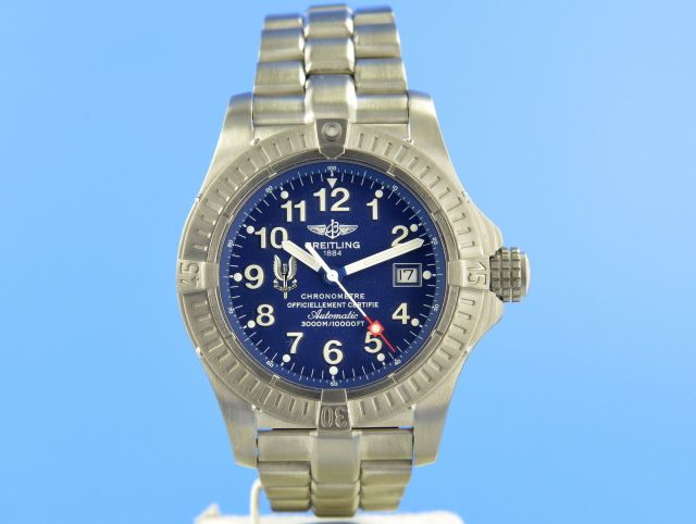 Breitling Avenger Seawolf SAS (Special Air Service)