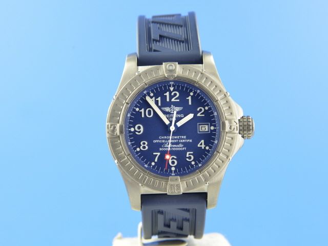 Breitling Avenger Seawolf Titan Automatik