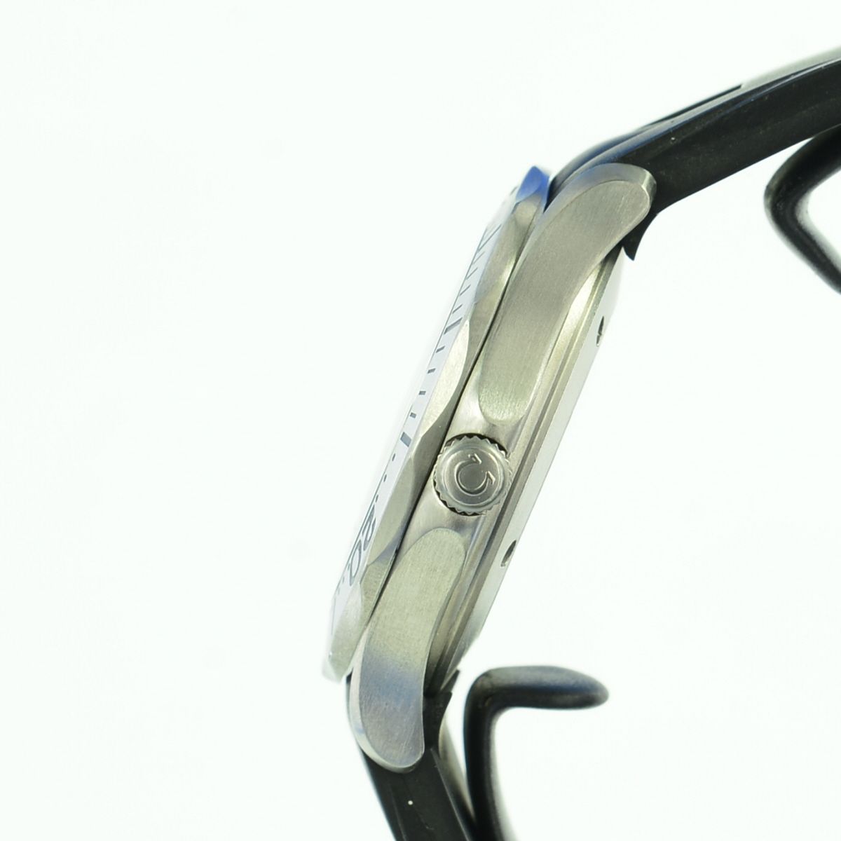 Omega Seamaster Diver 300M Titan Red Dial Seltenheit 168.1623