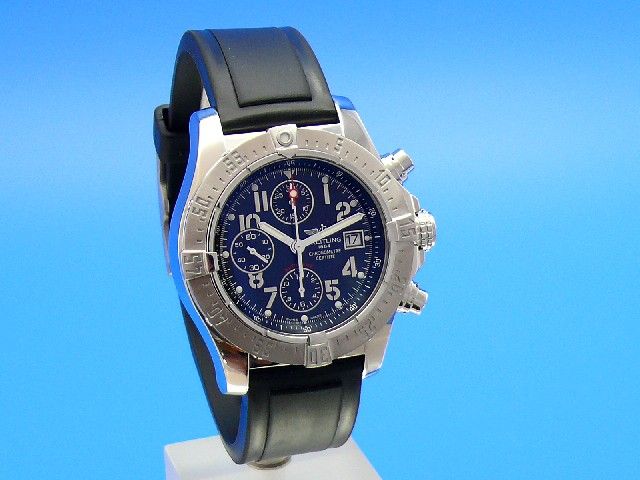 Breitling Avenger Skyland A13380