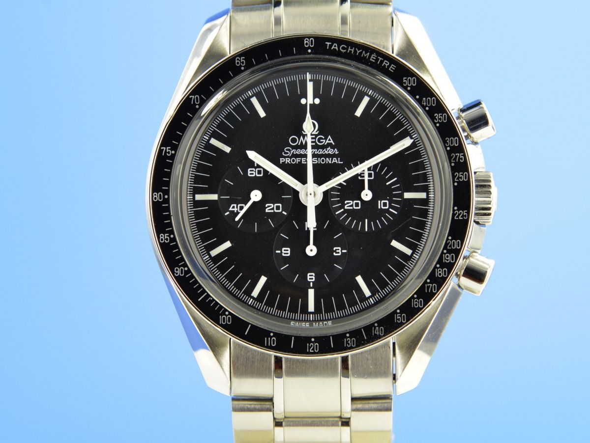 Omega Speedmaster Moonwatch