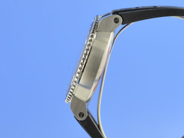 Oris Aquis Red Limited Edition 200 St.