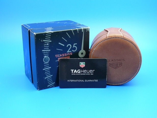 TAG HEUER Carrera Classic