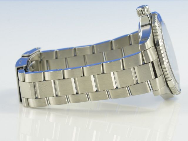 TAG Heuer Aquaracer 300M