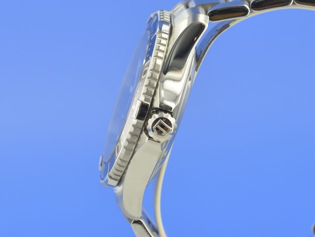 TAG Heuer Aquaracer 300M