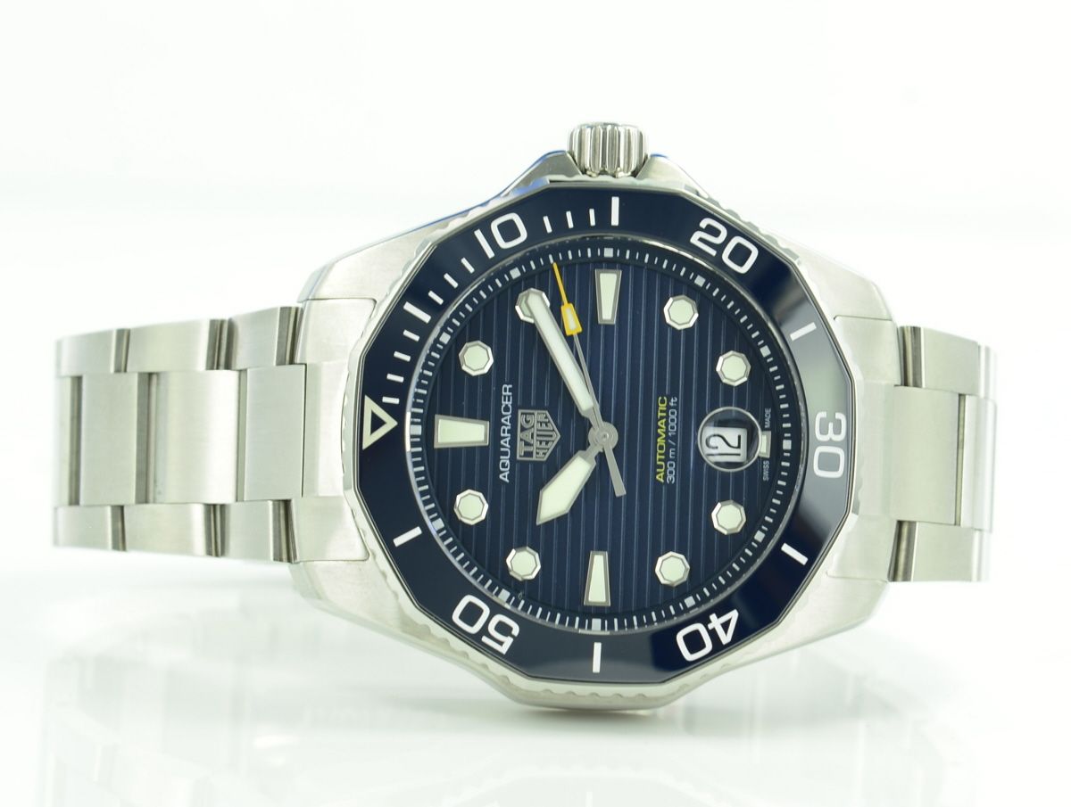 TAG Heuer Aquaracer Professional 300 Date WBP201B