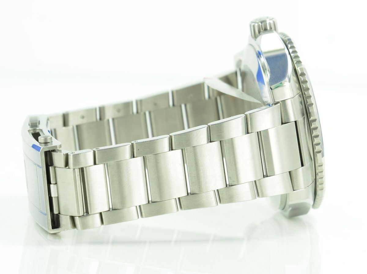 TAG Heuer Aquaracer Professional 300 Date WBP201B