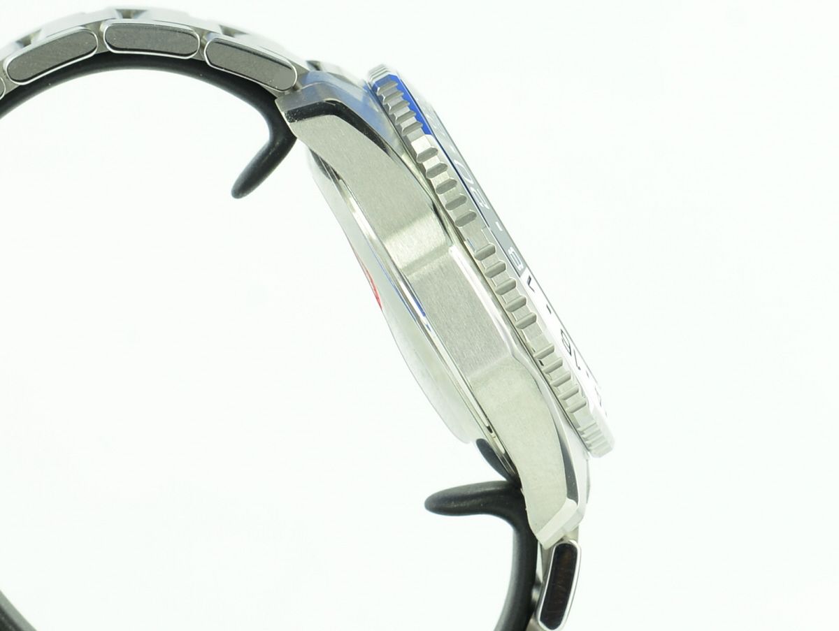 TAG Heuer Aquaracer Professional 300 GMT Calibre 7 WBP2010