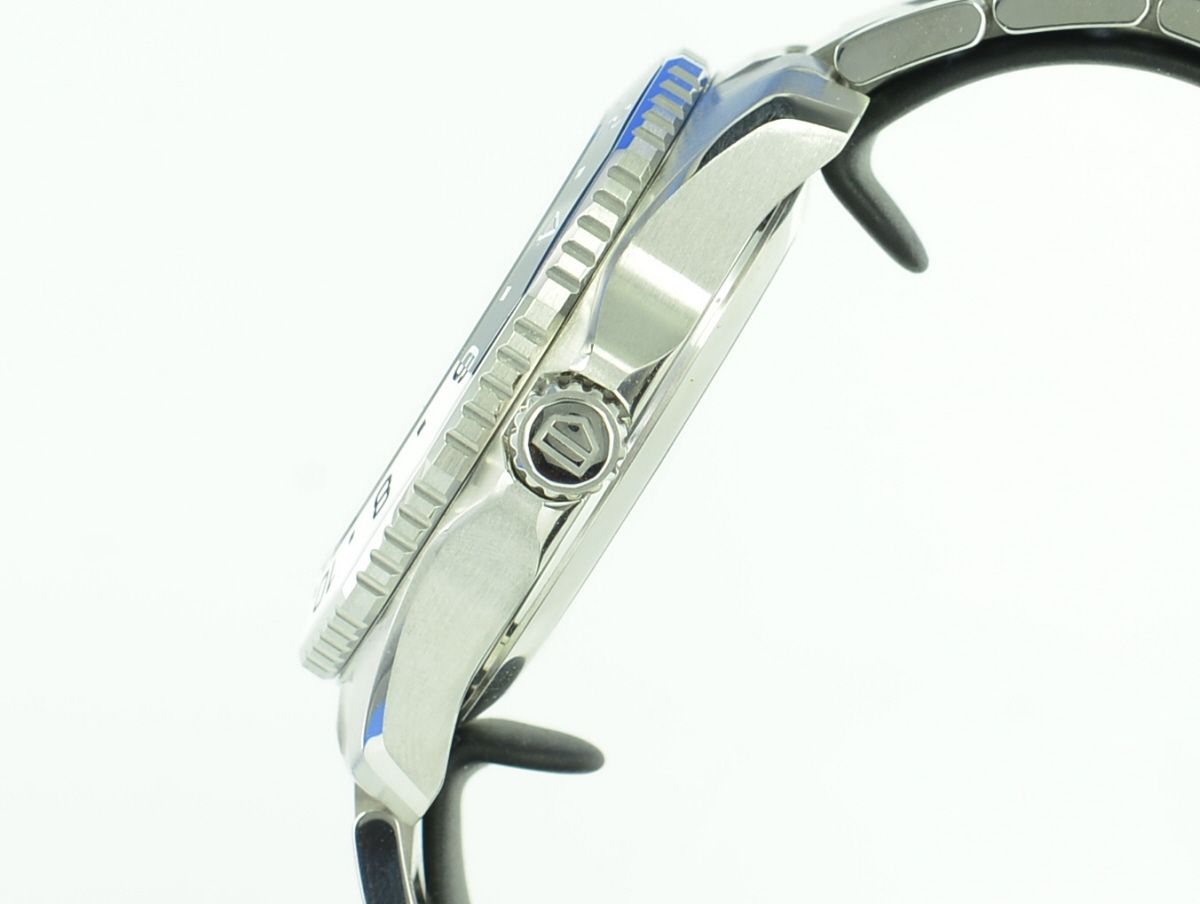 TAG Heuer Aquaracer Professional 300 GMT Calibre 7 WBP2010