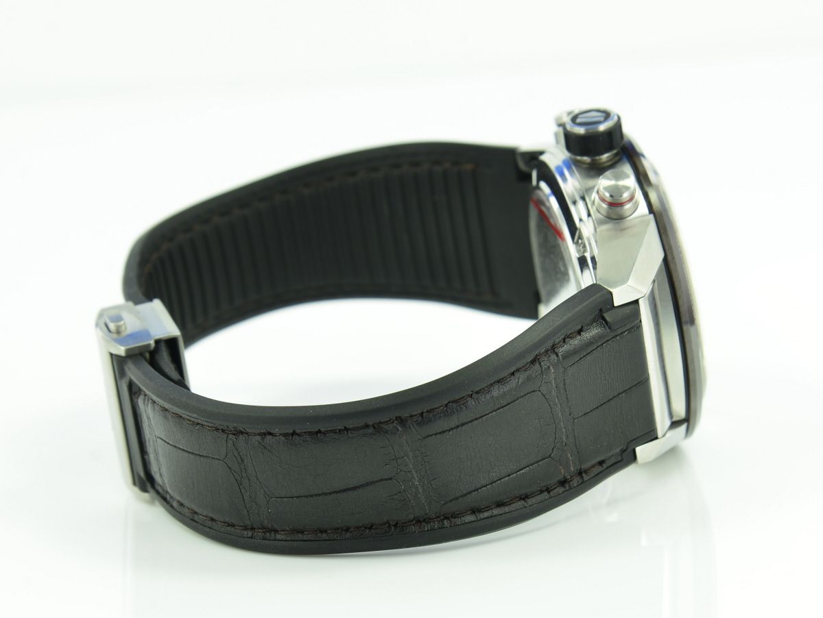 TAG Heuer Carrera Calibre HEUER 01