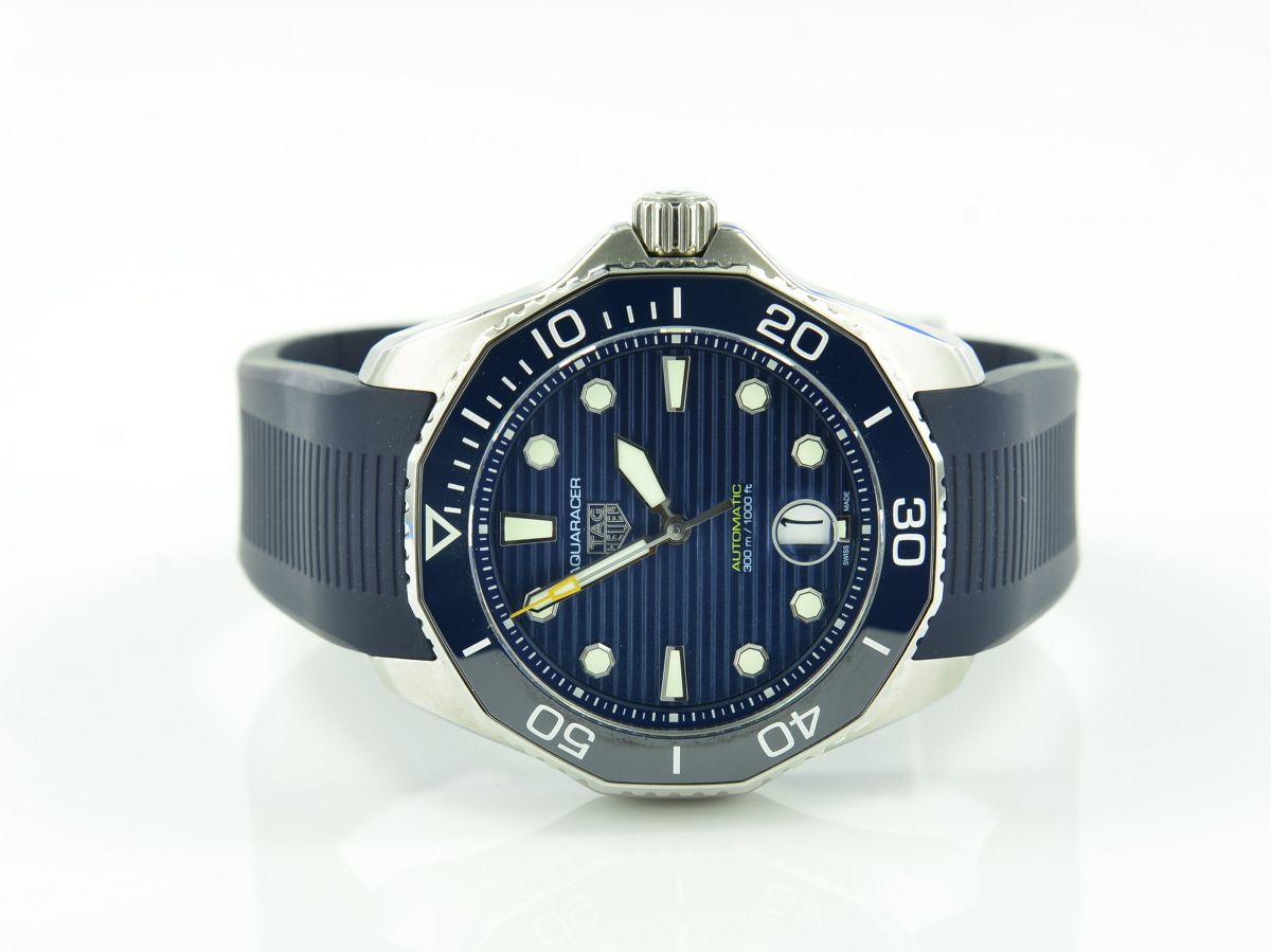 TAG Heuer Professional Aquaracer 300M Calibre 5