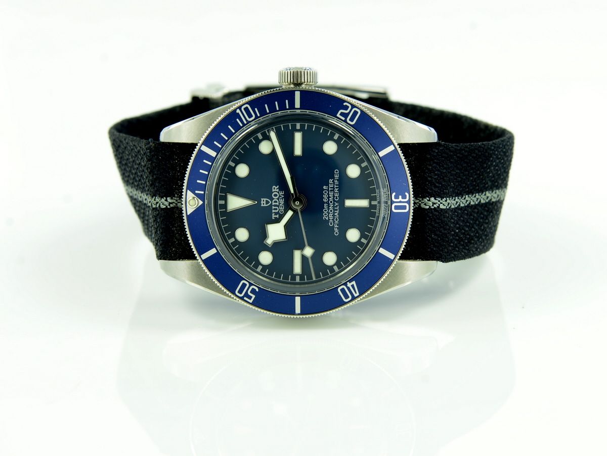 TUDOR Black Bay 39 mm