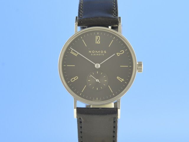 Nomos Tangente