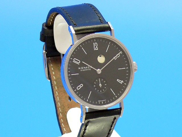 Nomos Tangente Gangreserve