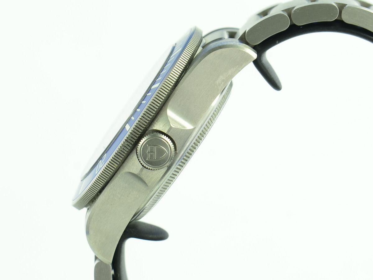 TUDOR Pelagos blaues Zifferblatt Herrenuhr Titan Armband
